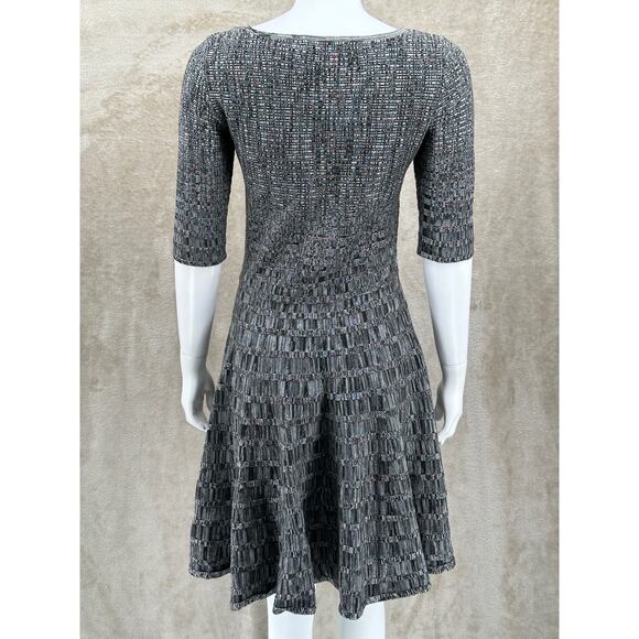 Ivanka Trump Dress Womens Small Black Gray Knit Fit & Flare Stretch Minimalist - Picture 5 of 12